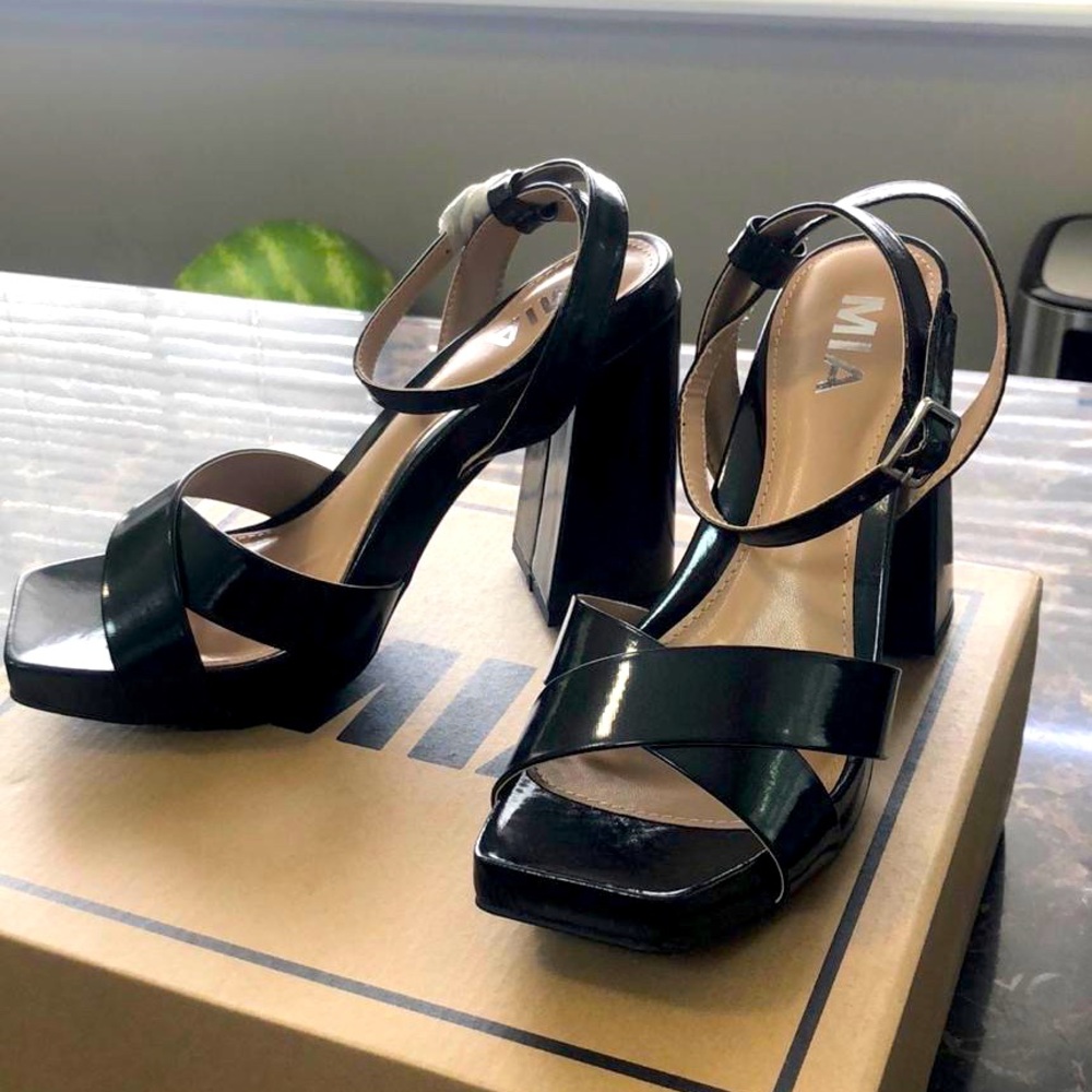 Black Mia Shoes